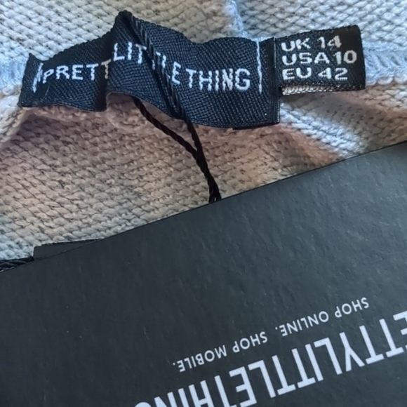 PrettyLittleThing Gray Square Neck Zip Front Corset Style Crop Top size 10 - Picture 3 of 5